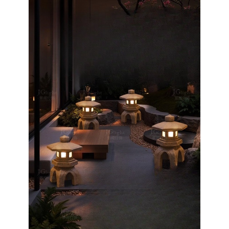 Outdoor Chinese stone lantern  - Gardening Tools B&Q recensione e prezzo